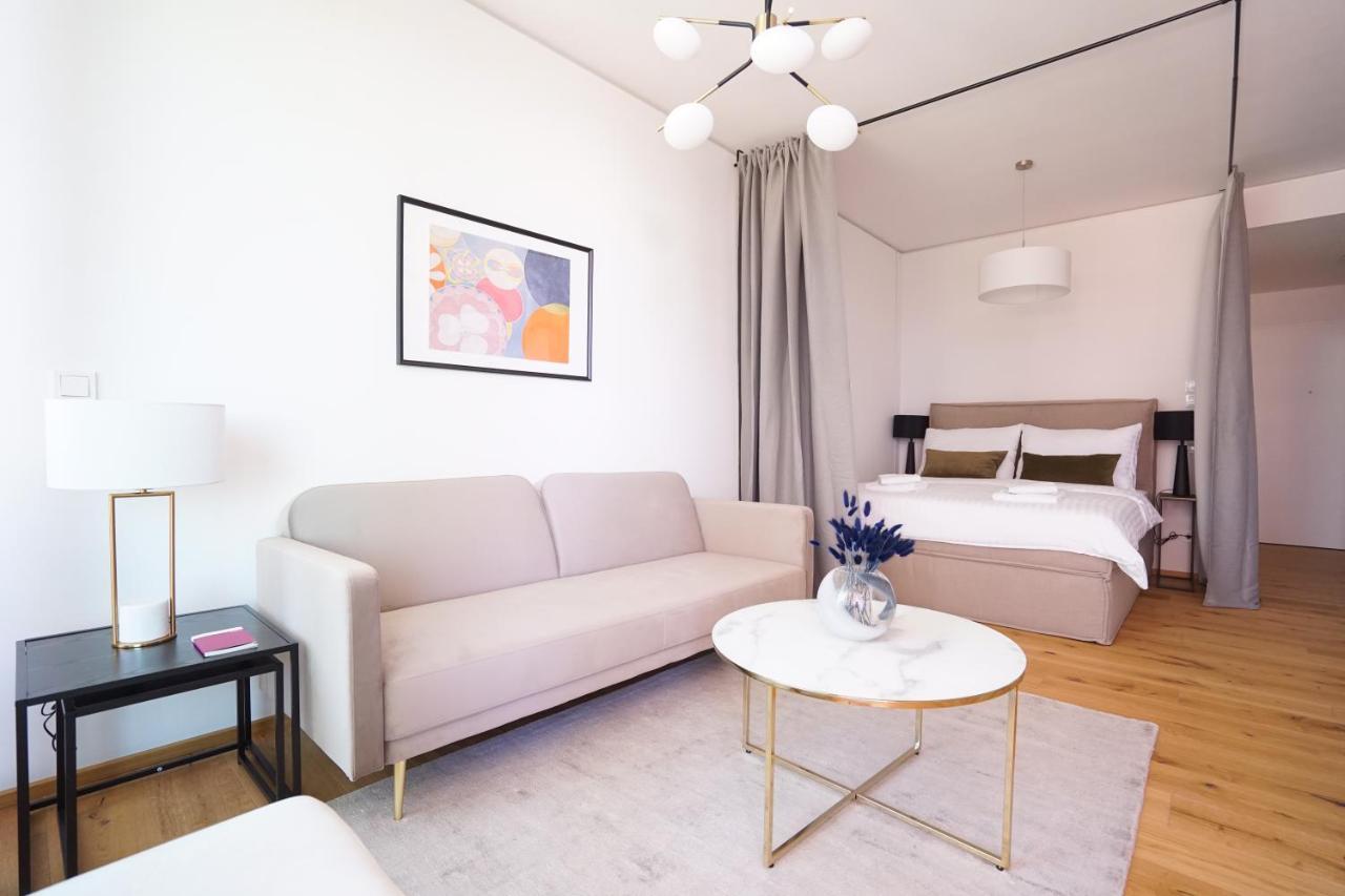Boutique Studio With Terrace And Pool فيينا المظهر الخارجي الصورة