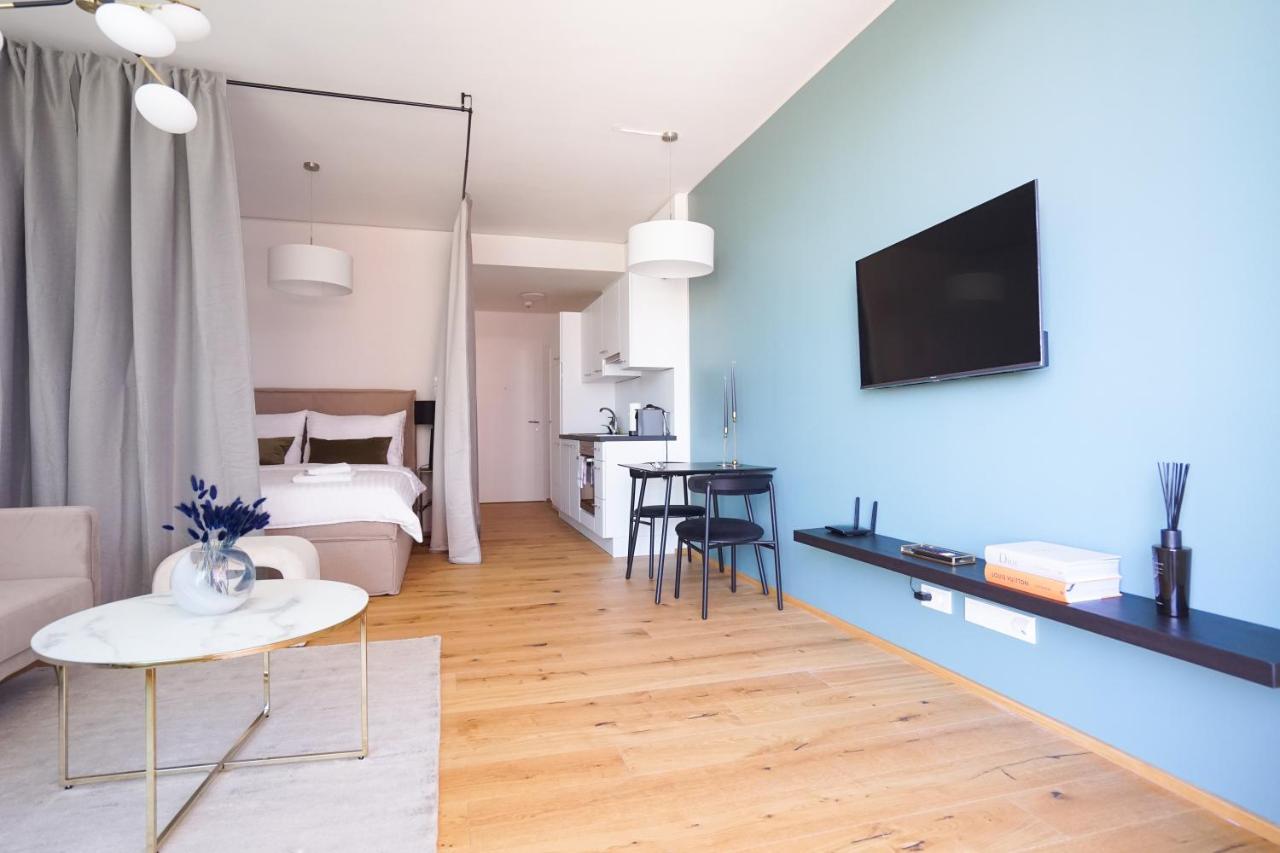 Boutique Studio With Terrace And Pool فيينا المظهر الخارجي الصورة