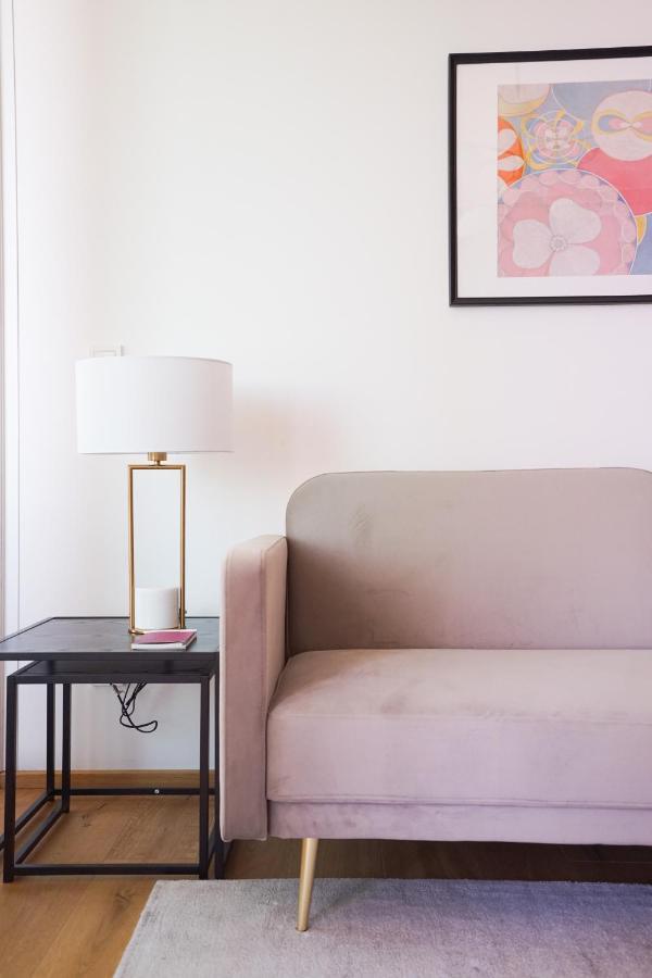 Boutique Studio With Terrace And Pool فيينا المظهر الخارجي الصورة